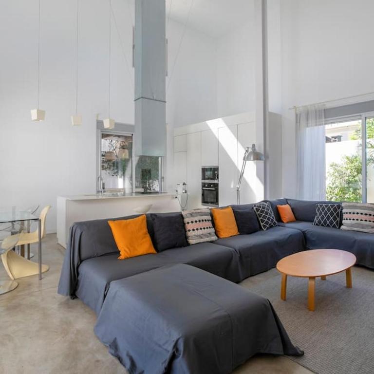 Villa Paloma with private pool, located 350m to the sea and tram station! - Three-Bedroom House - 11