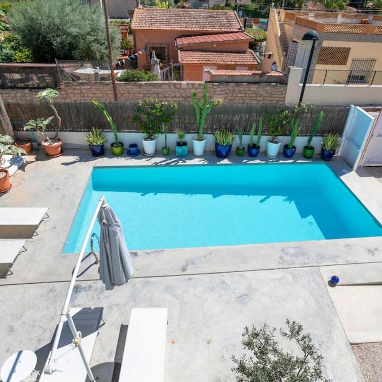 Villa Paloma with private pool, located 350m to the sea and tram station! - Three-Bedroom House - 2