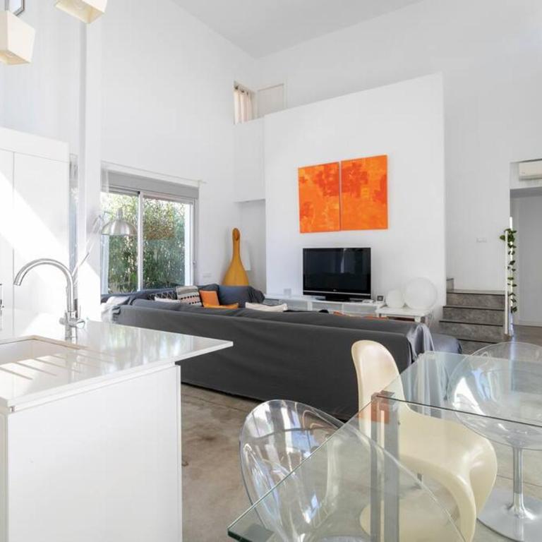 Villa Paloma with private pool, located 350m to the sea and tram station! - Three-Bedroom House - 15