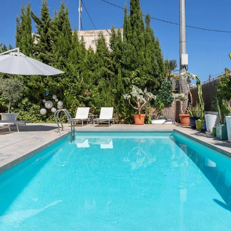 Villa Paloma with private pool, located 350m to the sea and tram station! - Three-Bedroom House - 42