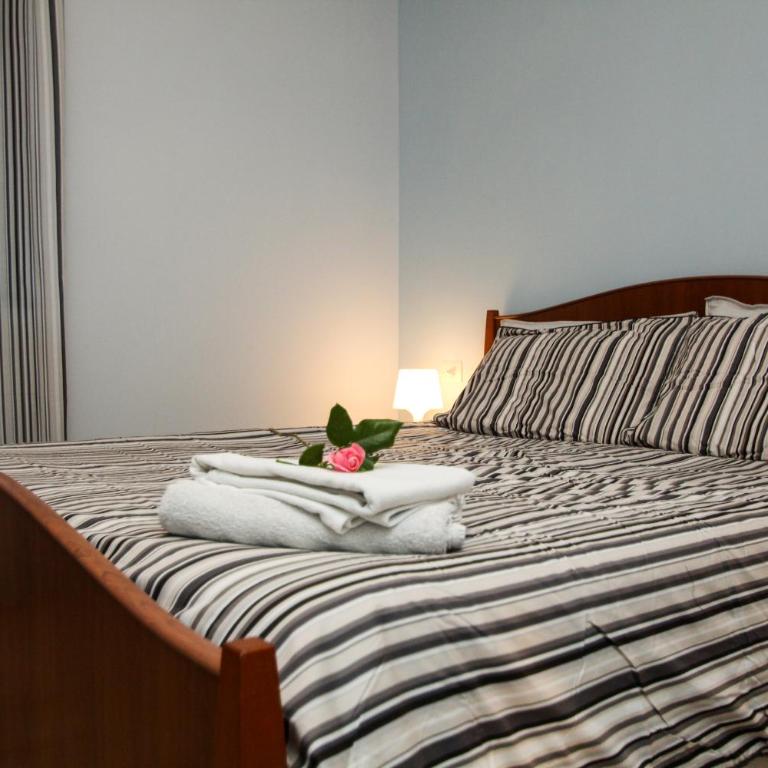 AceroRosso B&B - Camera Tripla con Bagno Privato - 1