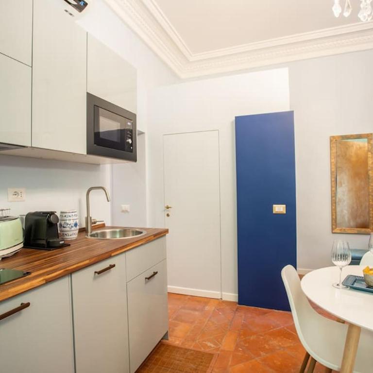 PgrHome Colosseo 11 BLU - Appartamento con 2 Camere da Letto - 2