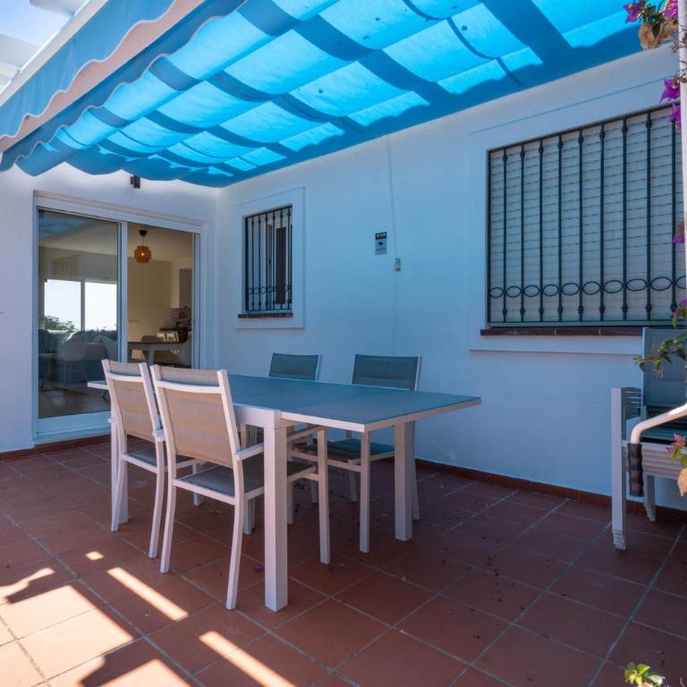 Lets in the Sun Villa Blue Mijas - Villa - 26