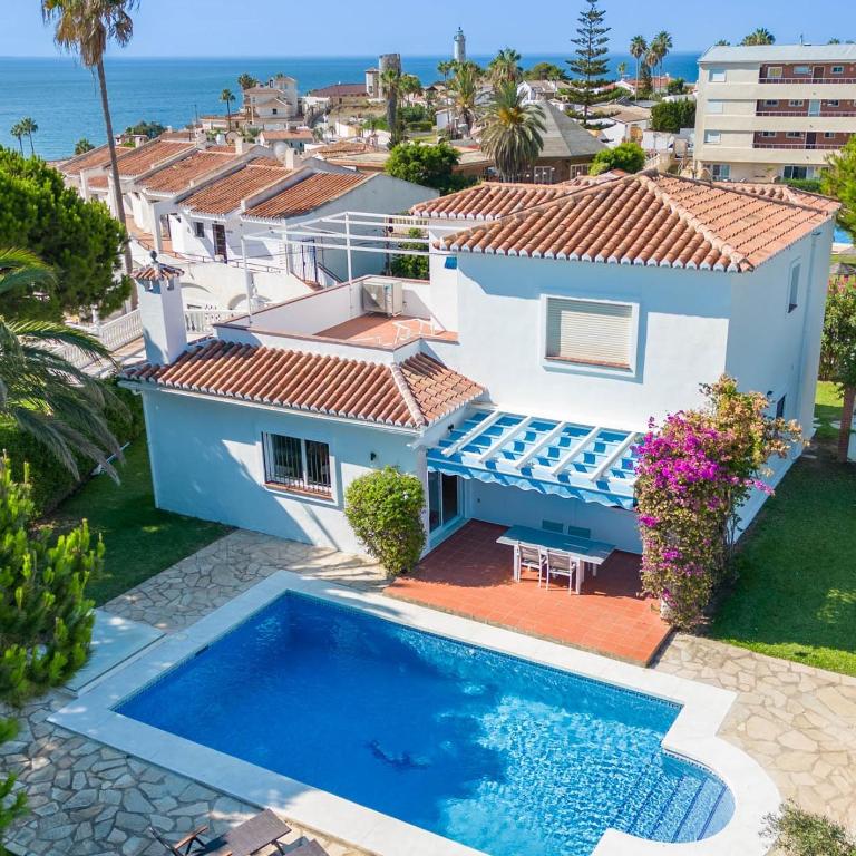 Lets in the Sun Villa Blue Mijas - Villa - 1