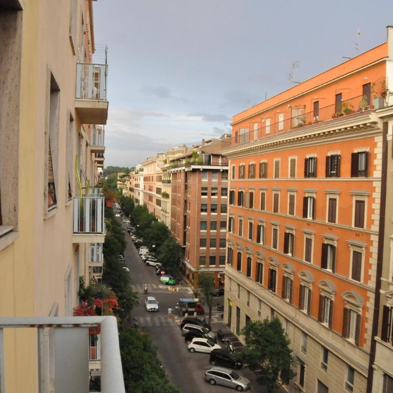 Terrace & 1930s Charm - Vatican Walk - Appartamento con 2 Camere da Letto e Terrazza - 14