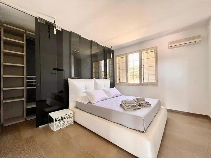 Villa Rachele con piscina - Maison de Vacances 4 Chambres - 28