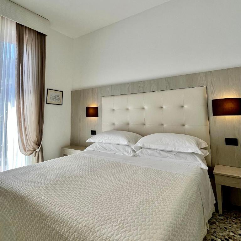 Albergo Degli Amici - Camera Standard Matrimoniale/Doppia con Letti Singoli con Vista Mare - 6