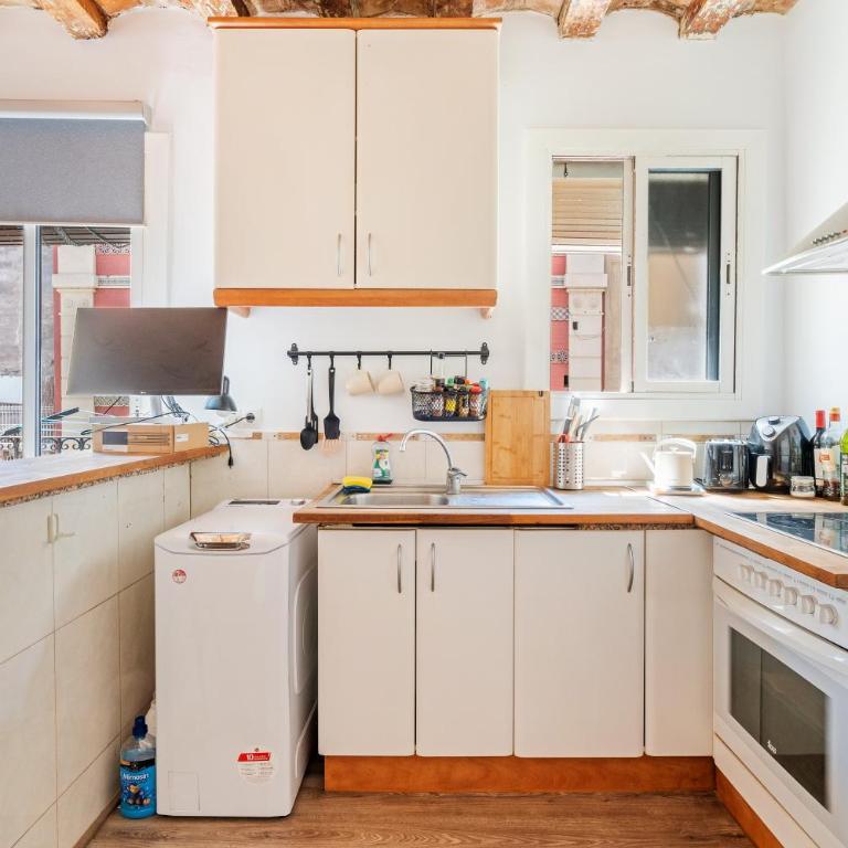 Beachside Bliss Charming 1-bedroom, Barceloneta - Apartamento - 11
