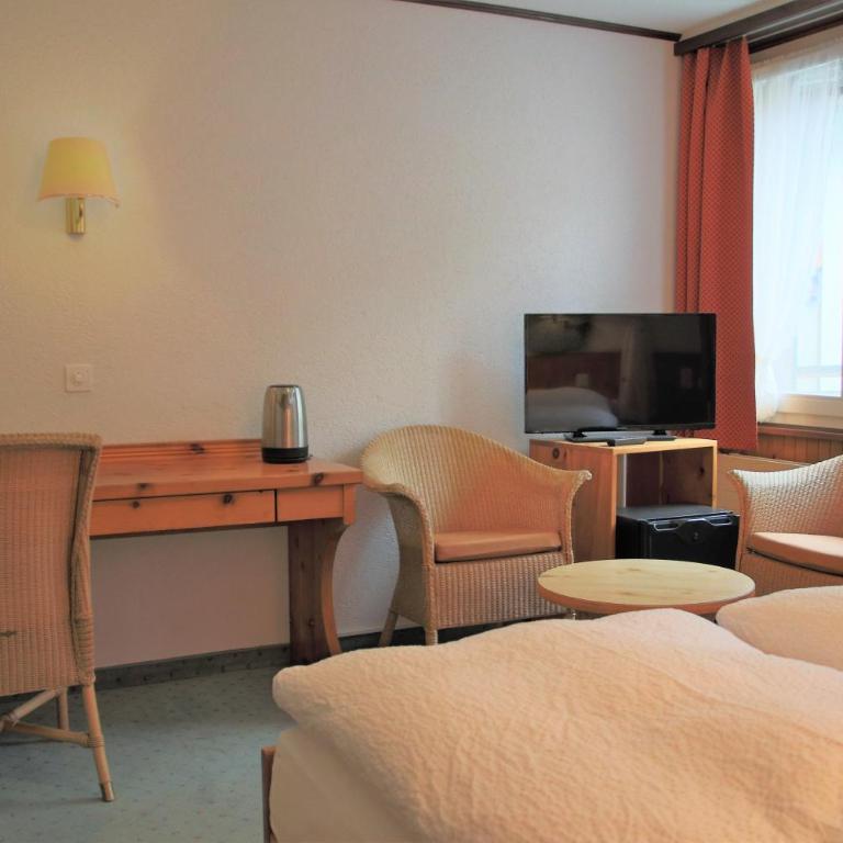 Self-Service Guesthouse Berggeist - Economy Doppelzimmer Nord - 3