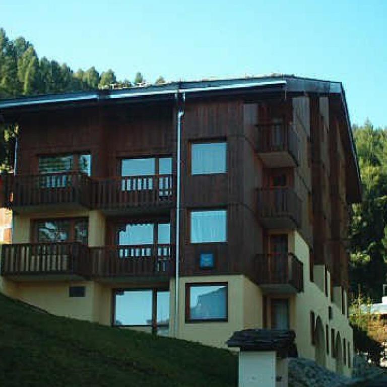 Appartement fonctionnel proche pistes, balcon vue vallée, 6/7 personnes - Three-Bedroom Apartment - 5