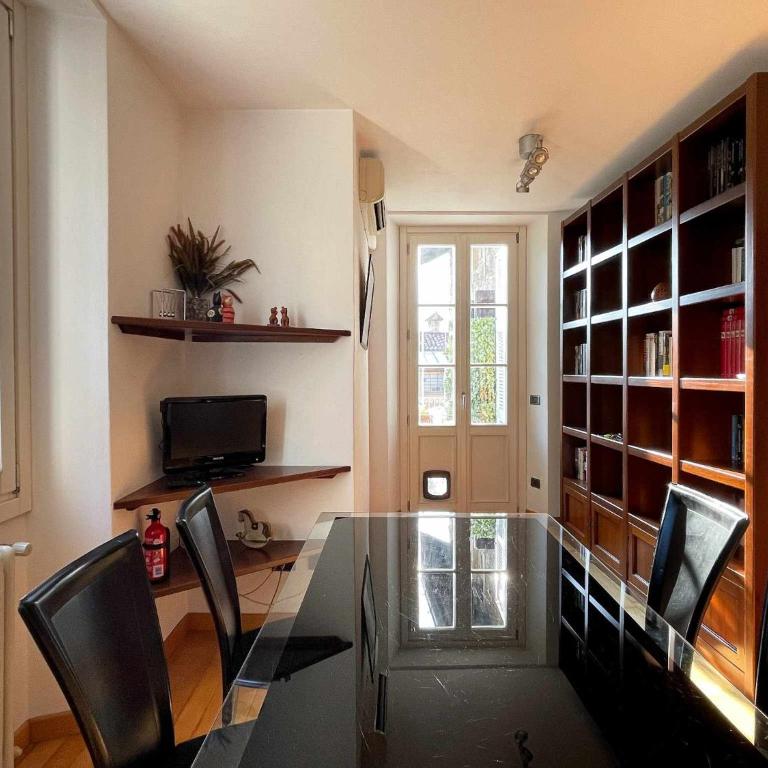 Plinio, center town apartment - Two-Bedroom Apartment - 8