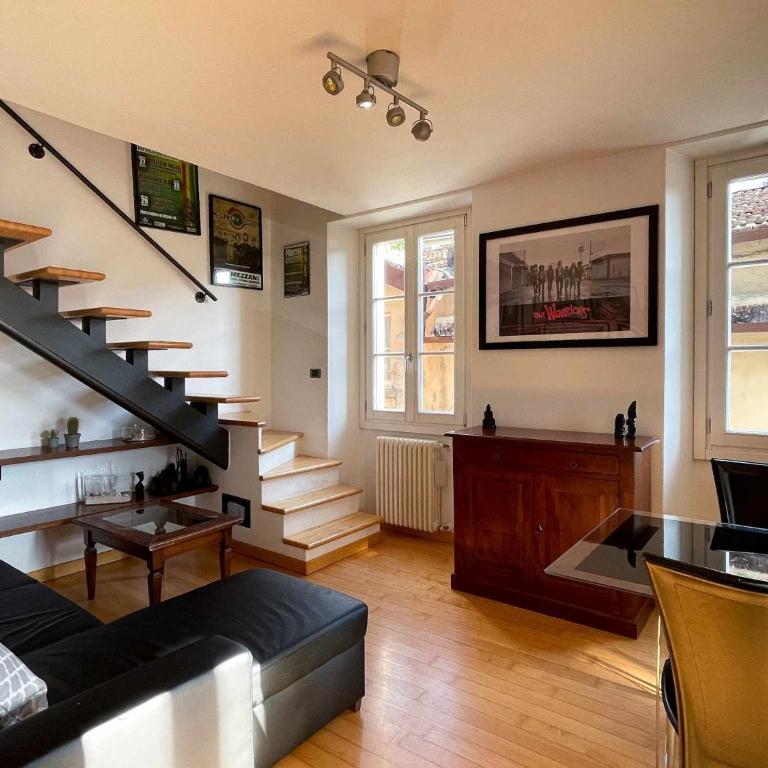 Plinio, center town apartment - Two-Bedroom Apartment - 9