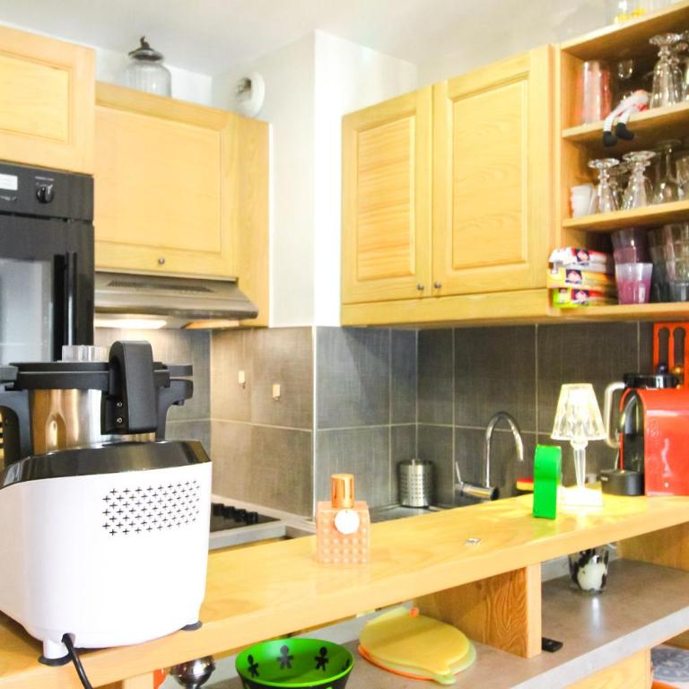 Joli, spacieux appartement T3 sud ski aux pieds, parking - Appartement avec Vue sur la Montagne - 72