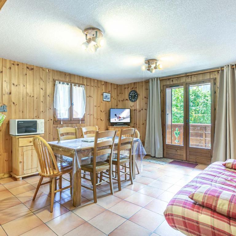 Charmant 3 pièces centre La Clusaz, 300m des pistes, balcon Sud, 6 pers, parking et ski à proximité - FR-1-437-84 - Appartamento (6 Adulti) - 12