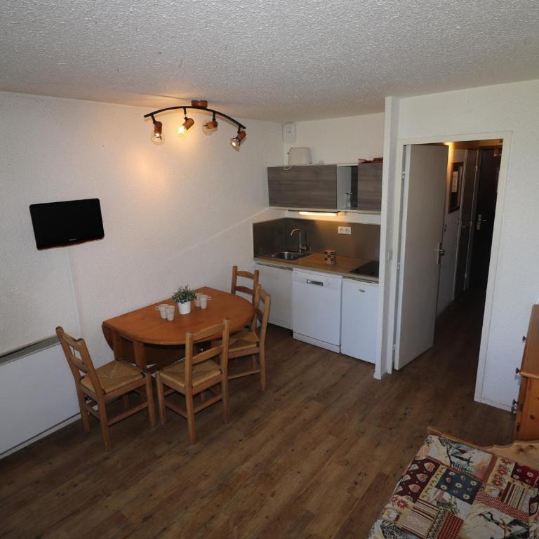 Studio lumineux proche des pistes avec balcon et animaux admis - FR-1-502-474 - Monolocale - 4