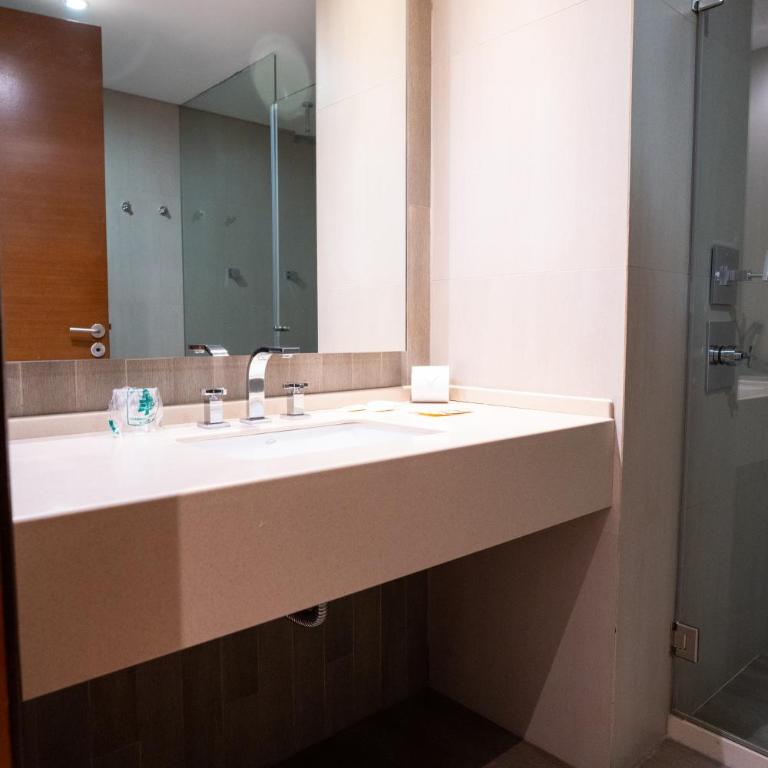 Hotel Bariloche Suites - Estudio Estándar - 4