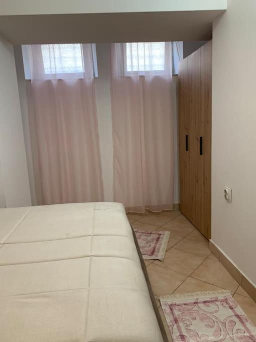 Podgorica city center apartment - Two-Bedroom Apartment - 18