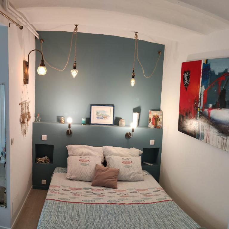 Sanary-sur-Mer, T2 avec jardin et parking gratuit, 2 min centre, climatisation, bastide 1900 - Apartment mit 1 Schlafzimmer - 10