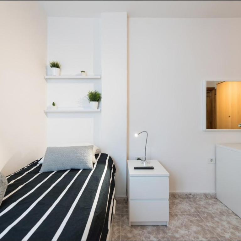 Las Palmas Central Rooms - Habitación Doble con baño compartido - 2 camas - 3