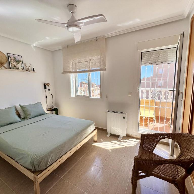 Casa Canarias en Alicante, playa y piscina - Two-Bedroom House - 21