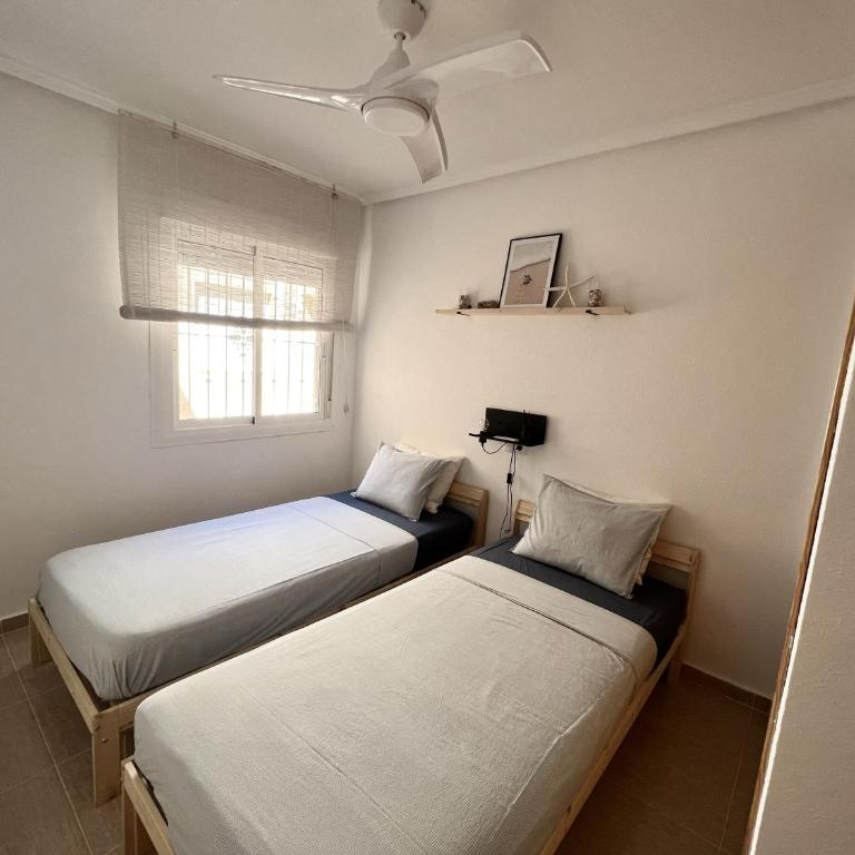 Casa Canarias en Alicante, playa y piscina - Two-Bedroom House - 32