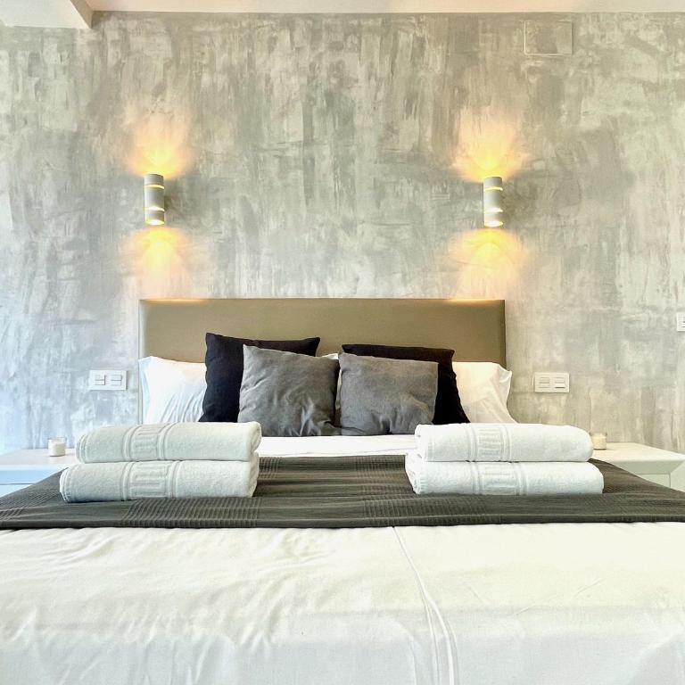 WHITE DREAM Near the Sea 3bed by Solrentspain - Casa - 1