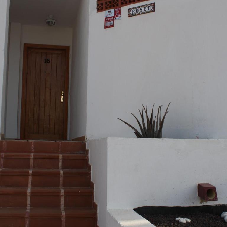 ROSET - Three-Bedroom House - 30