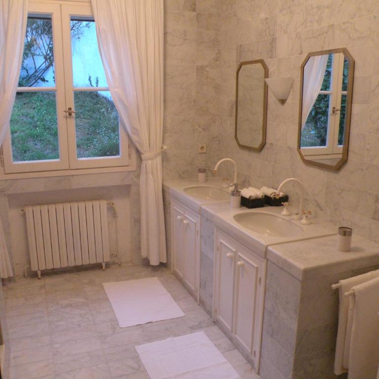 GRAND APPARTEMENT 7 PERSONNES PISCINE XXL VUE EXCEPTIONNELLE BAIE DE CANNES CALMe - Two-Bedroom Apartment - 19