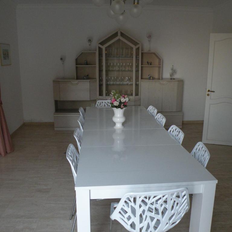 GRAND APPARTEMENT 7 PERSONNES PISCINE XXL VUE EXCEPTIONNELLE BAIE DE CANNES CALMe - Two-Bedroom Apartment - 10