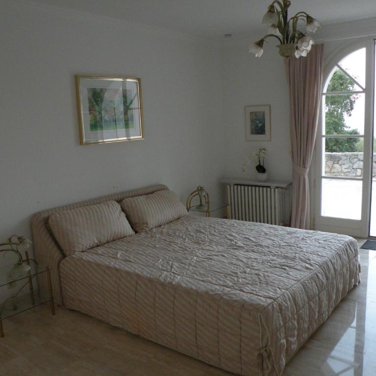 GRAND APPARTEMENT 7 PERSONNES PISCINE XXL VUE EXCEPTIONNELLE BAIE DE CANNES CALMe - Two-Bedroom Apartment - 16