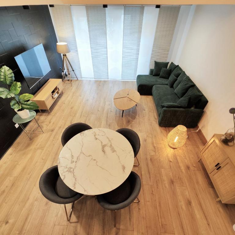 Superbe Cosy Duplex Appartement T3 Charpenne Tête D'or avec parking privé gratuit - Appartement 2 Chambres - 1