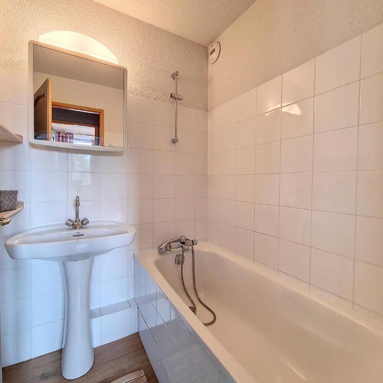 Appartement 3 chambres au pied des pistes avec Wifi - FR-1-344-765 - Appartement - 14