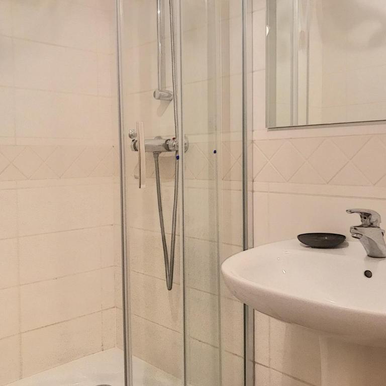Appartement cosy au pied des pistes avec balcon et parking - FR-1-344-882 - Appartement - 10