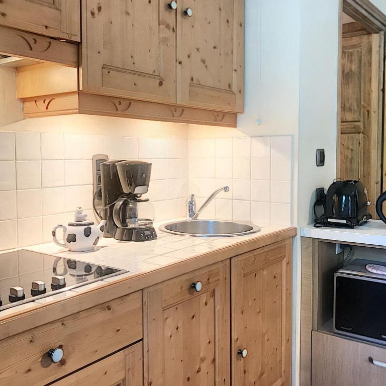 Appartement cosy au pied des pistes avec balcon et parking - FR-1-344-882 - Appartement - 12