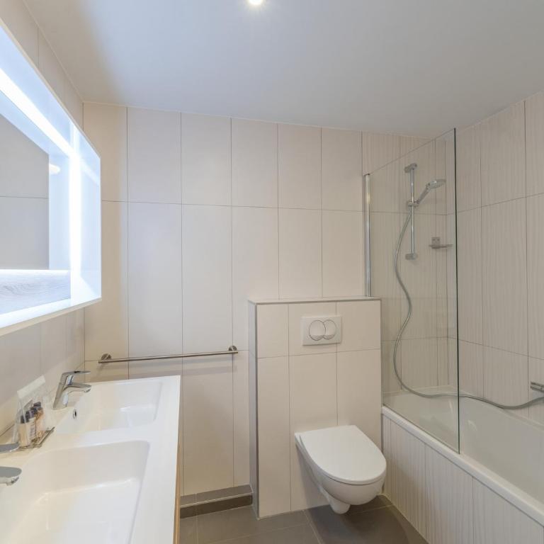 Appartement spacieux à Courchevel, 12-14 pers., parking & ski-in/ski-out - FR-1-563-116 - Apartamento - 4