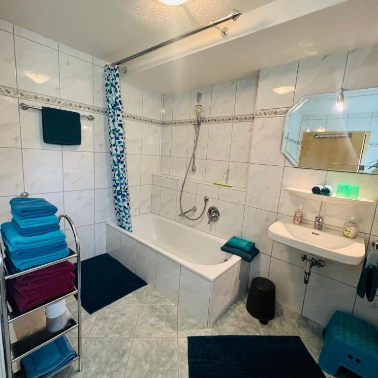 Ferienwohnungen Britta Heim - Apartment mit Badewanne - 24