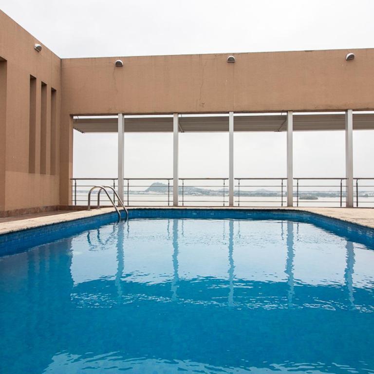 200 m2 - Puerto Santa Ana - 3 habitaciones - Apartamento de 3 dormitorios - 78