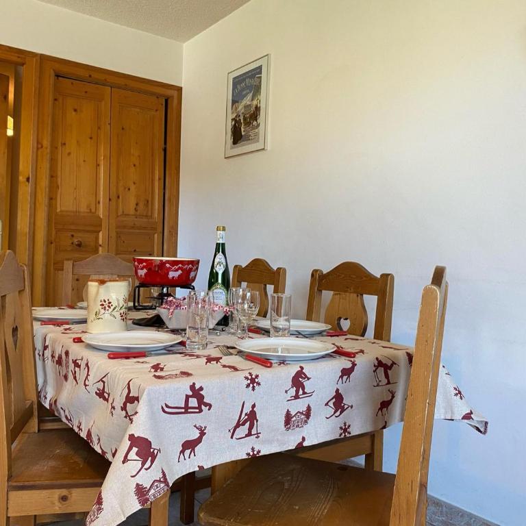 Charmant appartement à Châtel, proche du centre, 2 chambres, 1 place parking - FR-1-693-83 - Appartement - 3