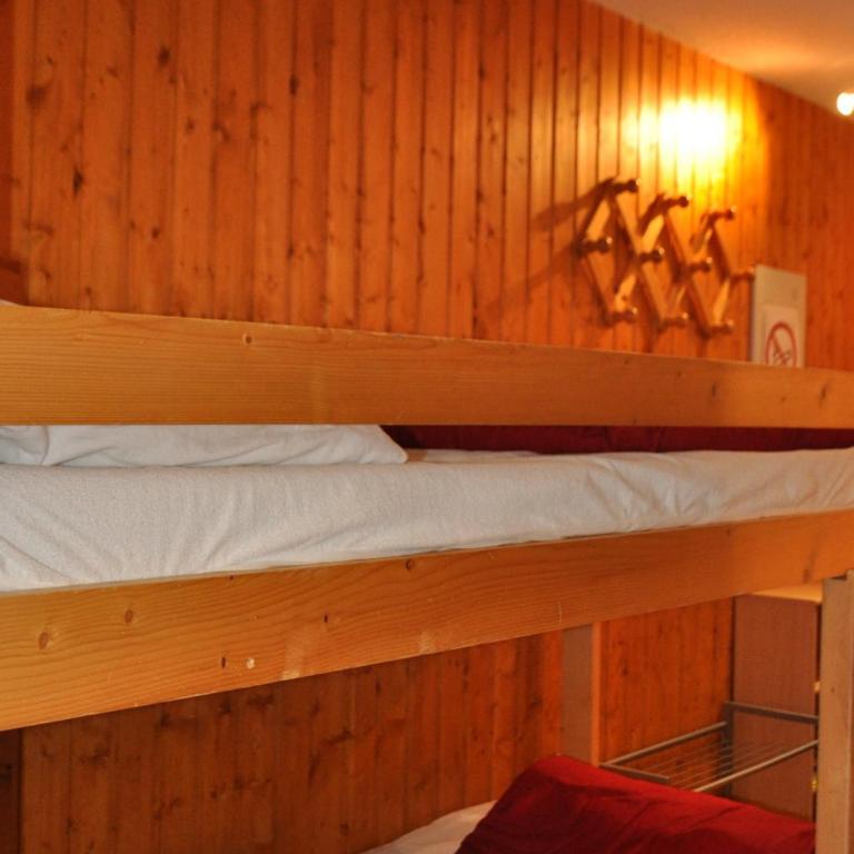 Charmant appart proche village avec parking - FR-1-693-52 - Appartement - 10
