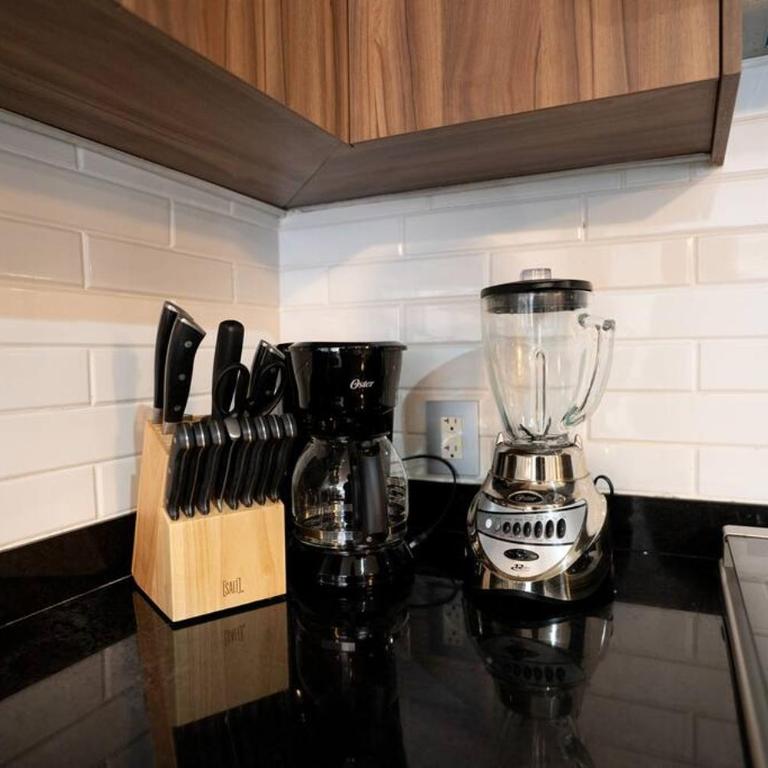 Best Location Americana @serra - Two-Bedroom Apartment - 21