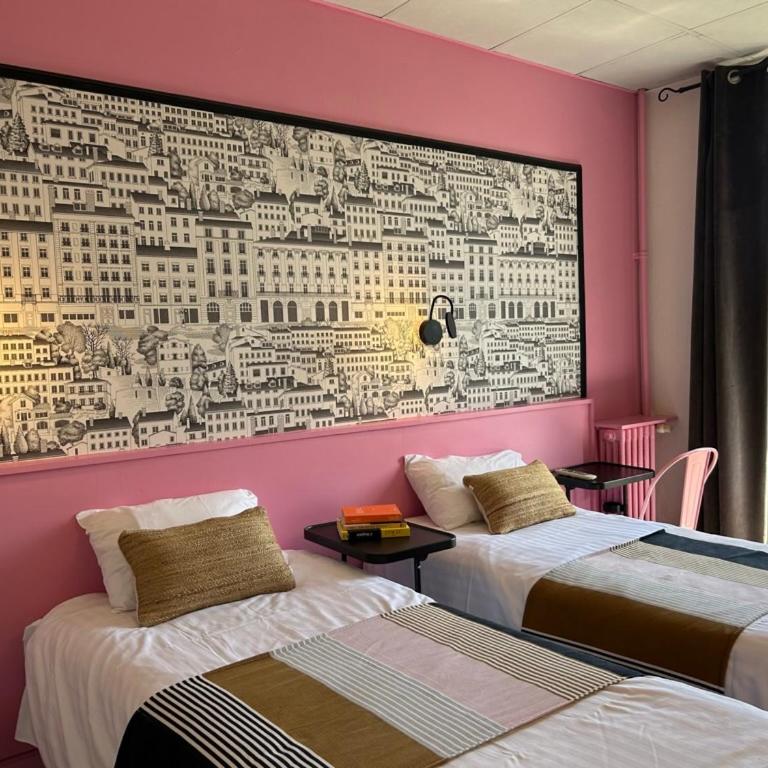 Hôtel de la Croix-Rousse - Chambre Lits Jumeaux Supérieure - 17
