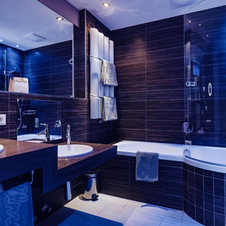 Ellmauhof - das Generationenresort - Doppelzimmer mit Balkon - 1