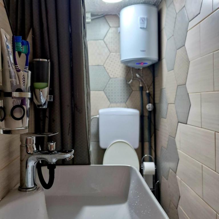 PashAnya - One-Bedroom Apartment - 8