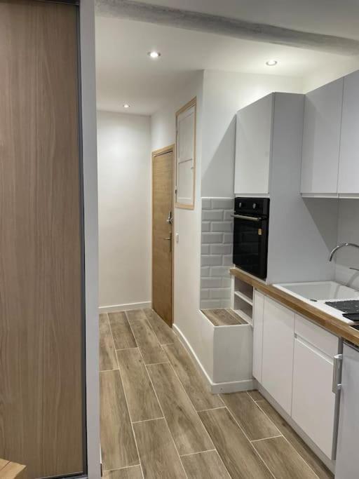Antibes : Beau studio en plein centre ville - Appartement 1 Chambre - 10