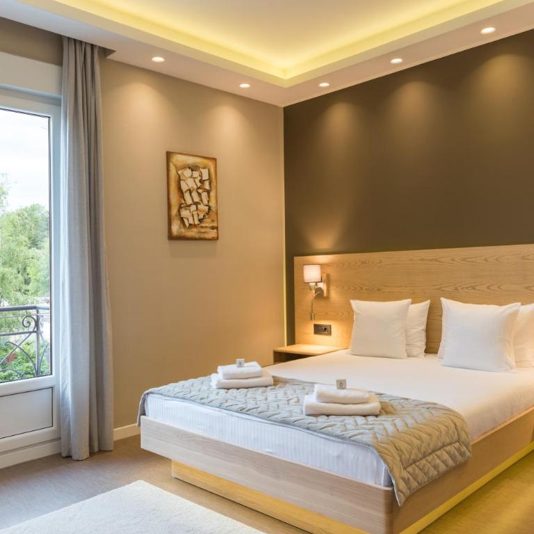 Emilia Lux Rooms - Deluks Dvokrevetna Soba sa Bračnim Krevetom i Balkonom - 3