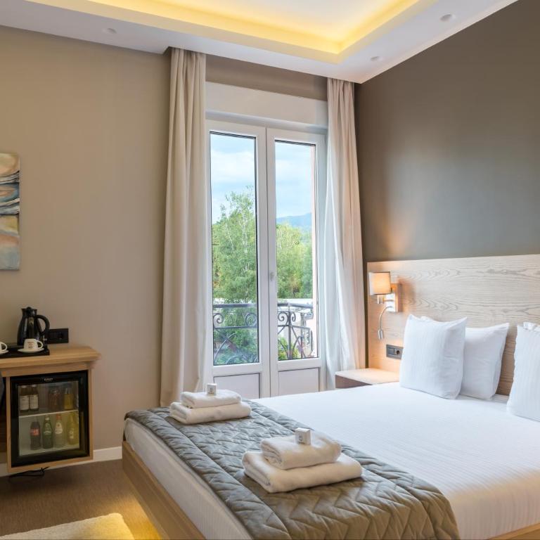 Emilia Lux Rooms - Deluks Dvokrevetna Soba sa Bračnim Krevetom i Balkonom - 5
