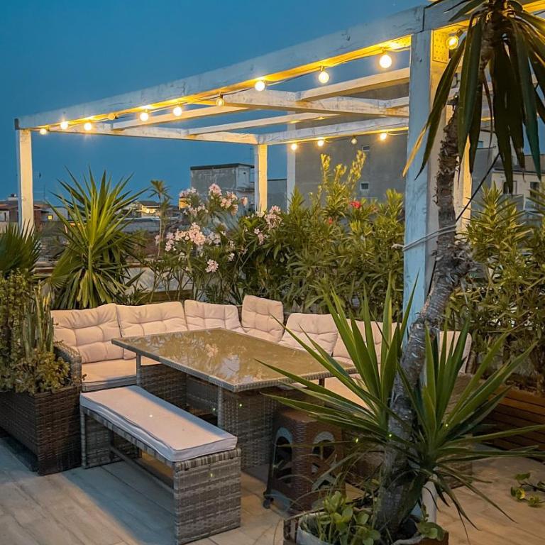 Follow The Sun Catania - Rooftop Terrace - Double Room with Shared Bathroom - 1