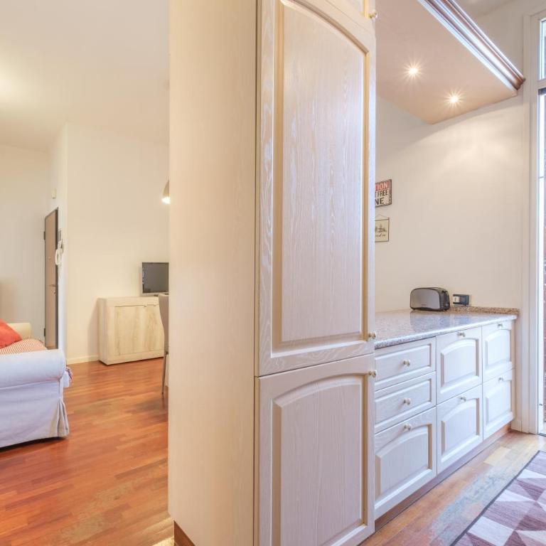 Irnerio 39 by Studio Vita - Three-Bedroom Apartment - 8