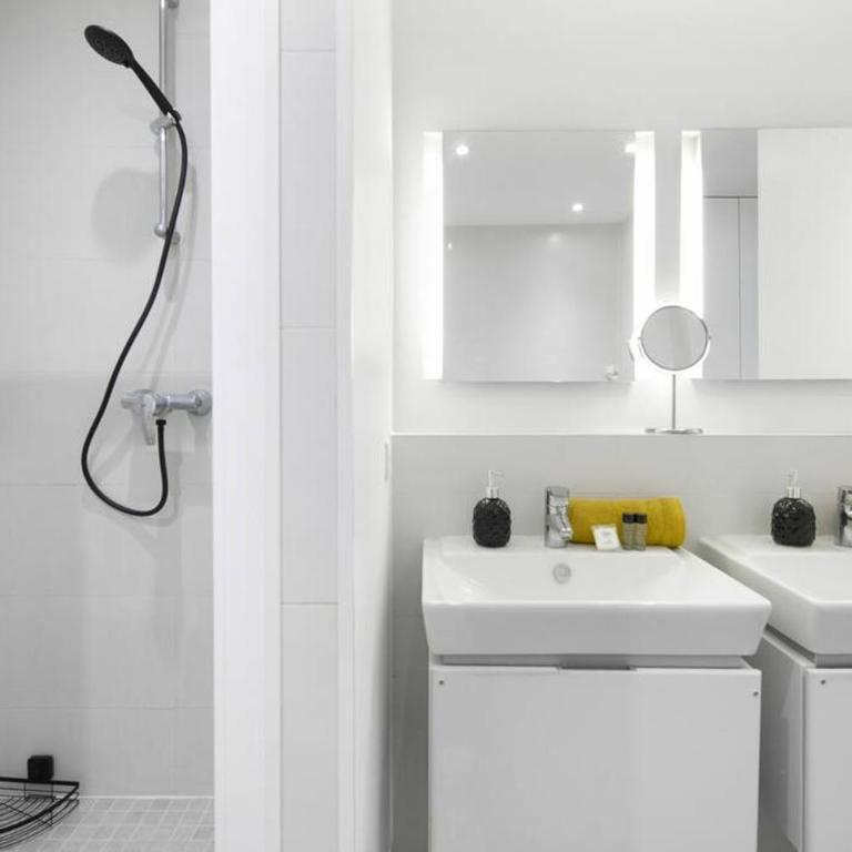 Sweet Luxury Home Arc the Triomphe near Champs Elysées and Palais des Congrès 8 ppl - Appartement - 7