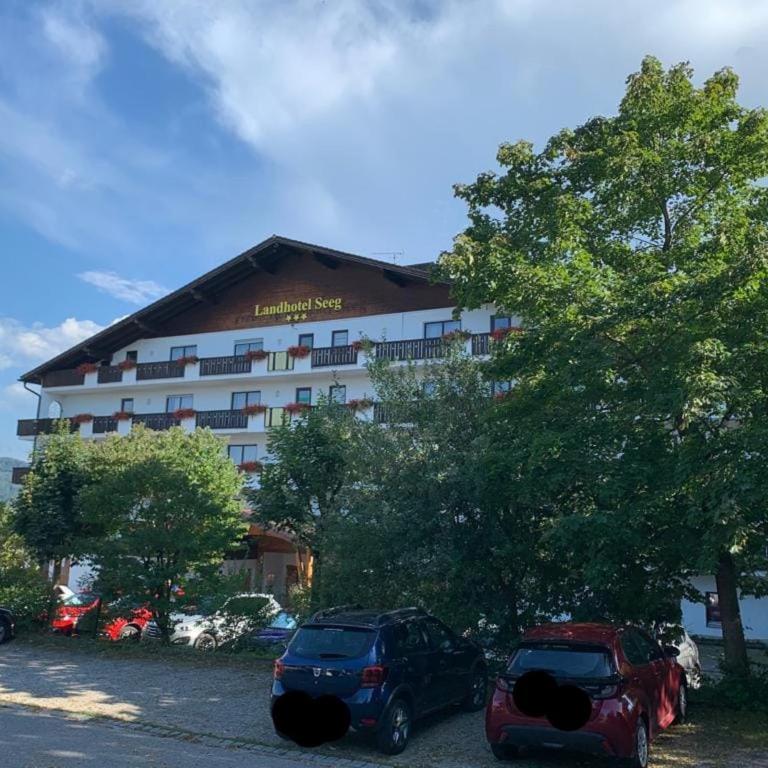 Ferienwohnung "Zirbenduft" im Landhotel Seeg - Apartment - 1